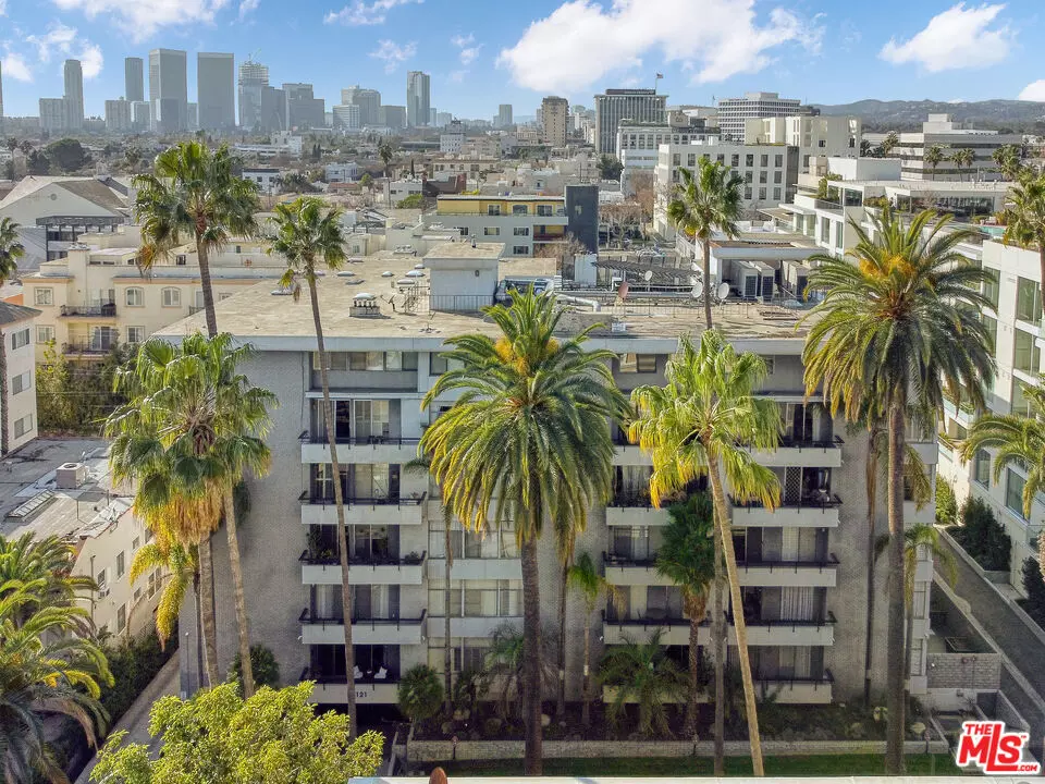 Beverly Hills, CA 90212,121 S Palm Dr #203
