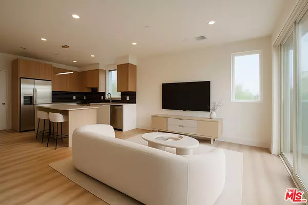 5813 Lexington Ave #201, Los Angeles, CA 90038