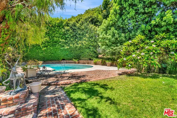 Beverly Hills, CA 90210,701 N Sierra Dr