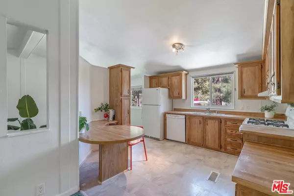 Calabasas, CA 91302,23777 Mulholland Hwy #134