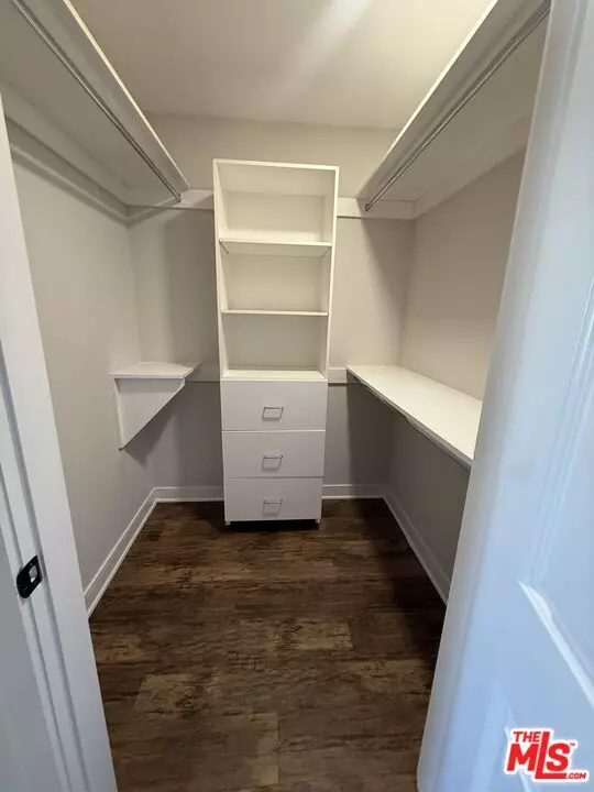 Los Angeles, CA 90036,7660 Beverly Blvd #430