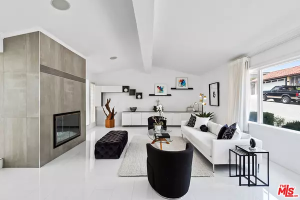 Sherman Oaks, CA 91403,14652 Deervale Pl