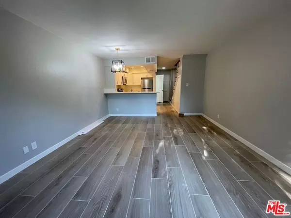 Los Angeles, CA 90046,7327 Willoughby Ave #6