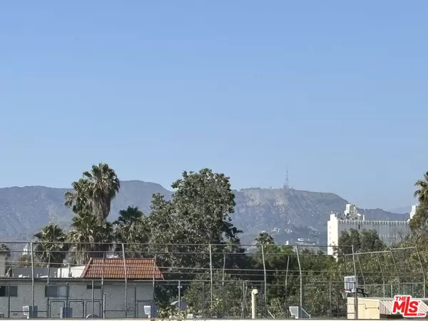 Los Angeles, CA 90036,525 N Sycamore Ave #411