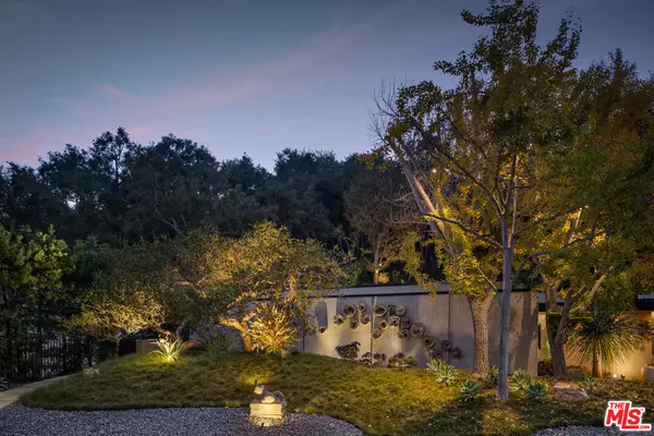 Los Angeles, CA 90049,1087 Moraga Dr