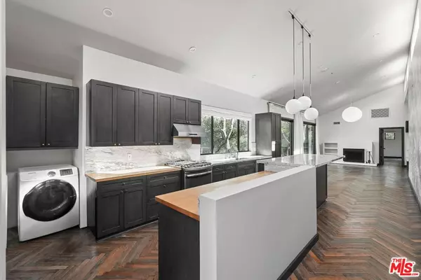 Topanga, CA 90290,21273 Entrada Rd