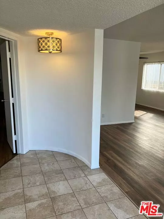 Los Angeles, CA 90049,11707 Kiowa Ave #1