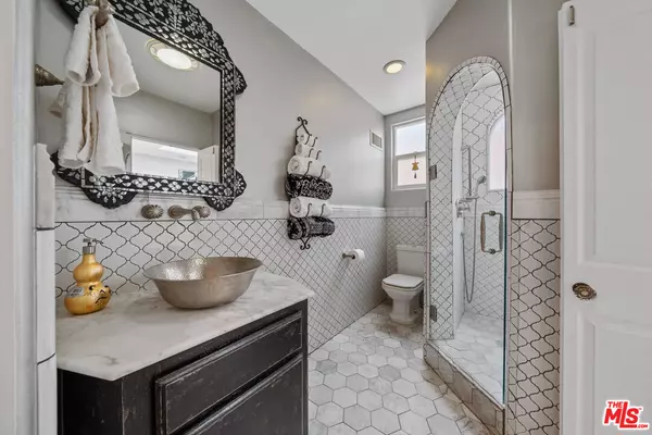 Santa Monica, CA 90405,2116 3rd St