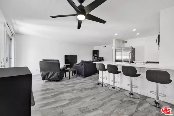 Pacoima, CA 91331,12330 Osborne St #77