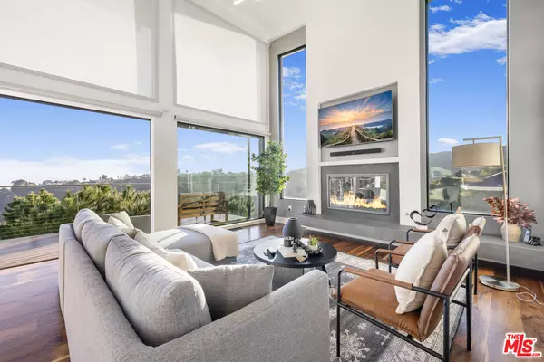 Beverly Hills, CA 90210,1735 Summitridge Dr,