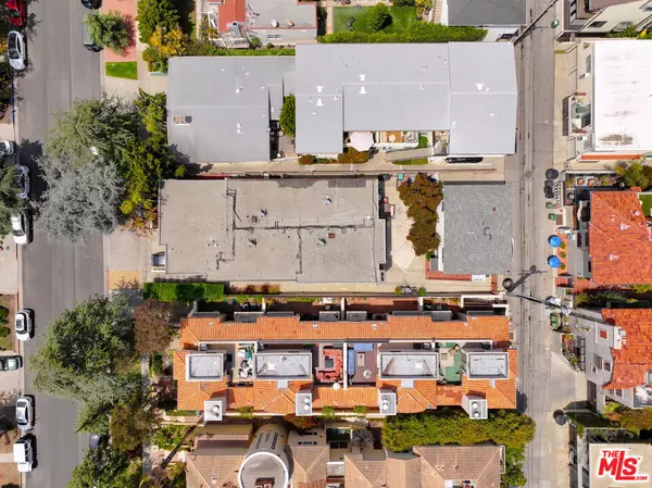 Santa Monica, CA 90403,833 15th St