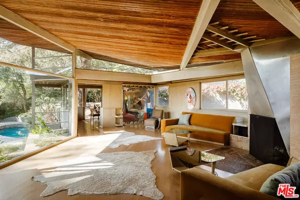 11600 Amanda Dr, Studio City, CA 91604