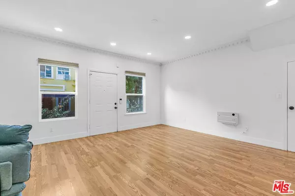 Los Angeles, CA 90026,246 Columbia Pl