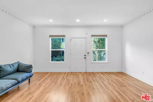 Los Angeles, CA 90026,246 Columbia Pl