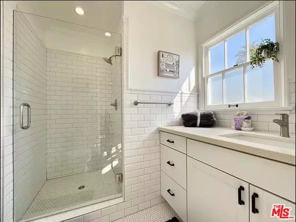 Santa Monica, CA 90402,429 Ocean Ave #12