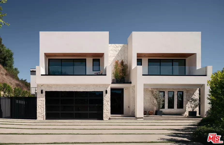 2608 Zorada Dr, Los Angeles, CA 90046