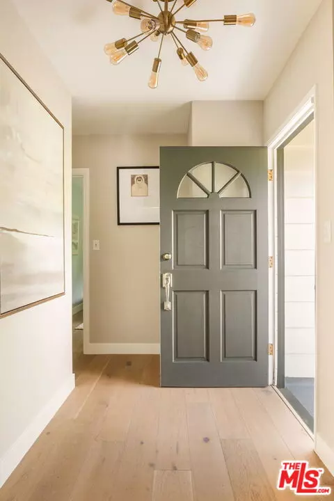 Los Angeles, CA 90068,3471 Oak Glen Dr