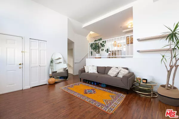 1001 Figueroa Ter #305, Los Angeles, CA 90012
