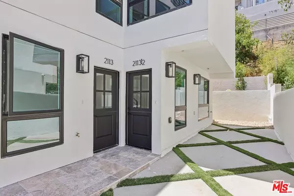 Los Angeles, CA 90068,2113 Holly Dr