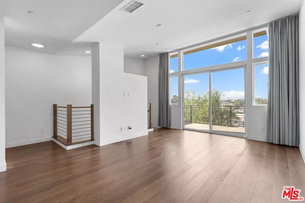 Los Angeles, CA 90026,1912 W Liberty St