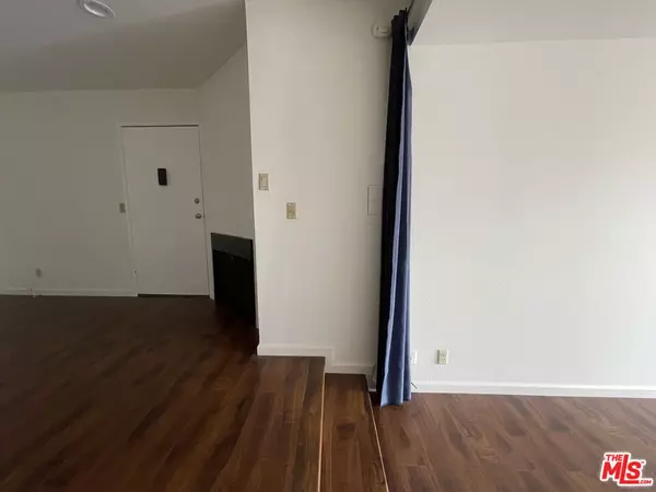 West Hollywood, CA 90046,1338 N Sierra Bonita Ave #306