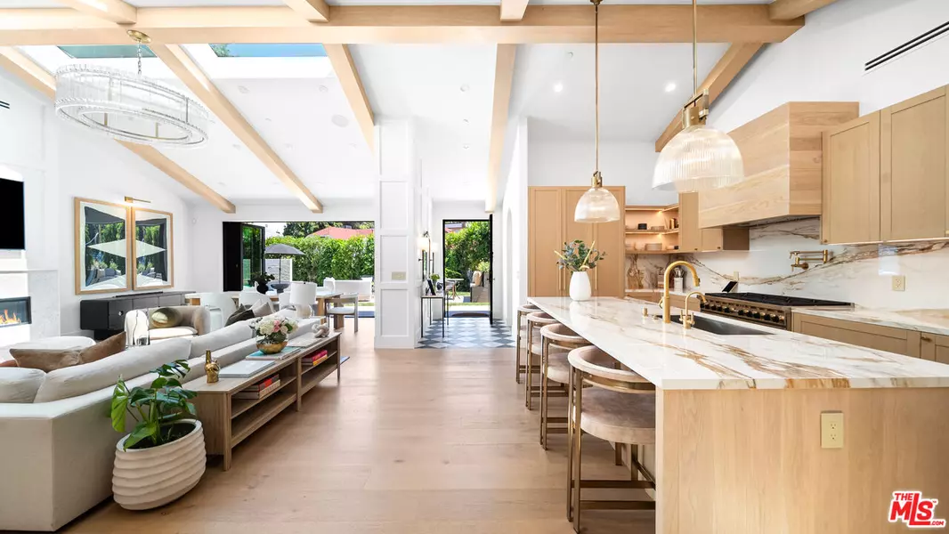 1914 N Laurel Canyon Blvd, Los Angeles, CA 90046