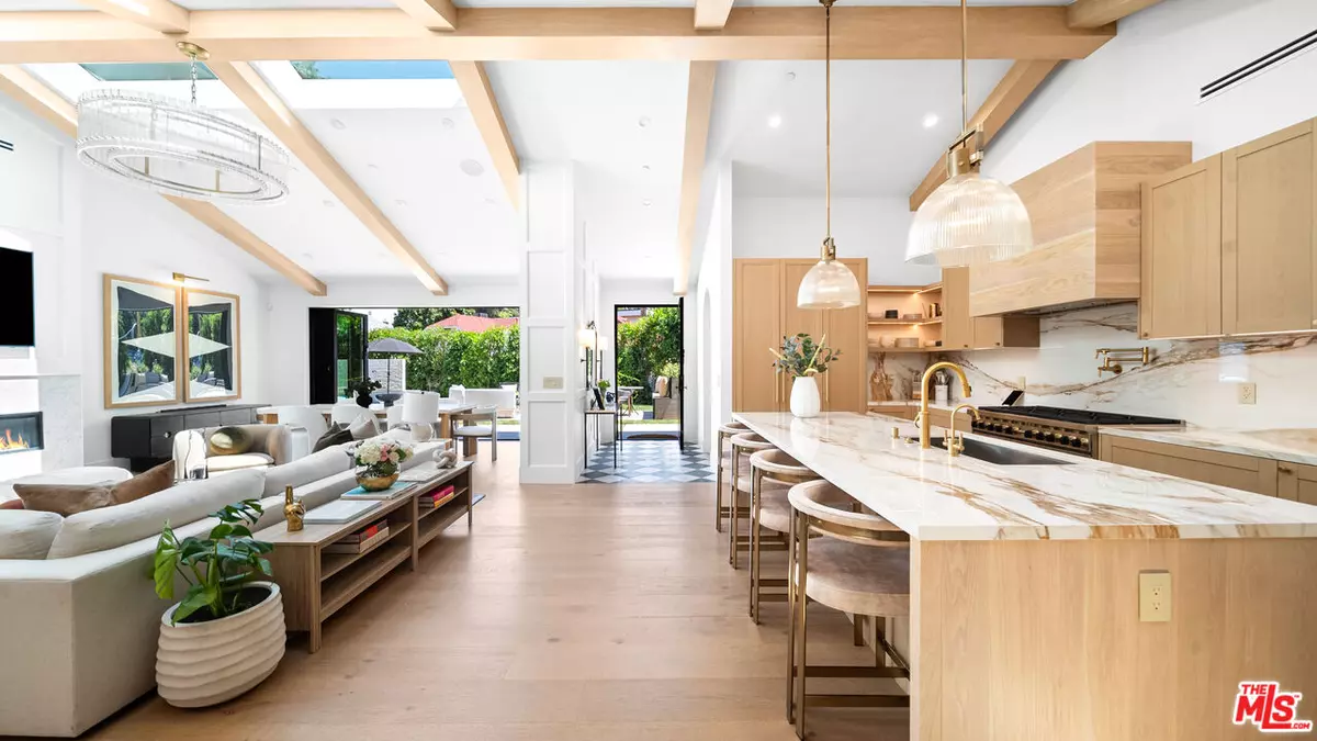 Los Angeles, CA 90046,1914 N Laurel Canyon Blvd