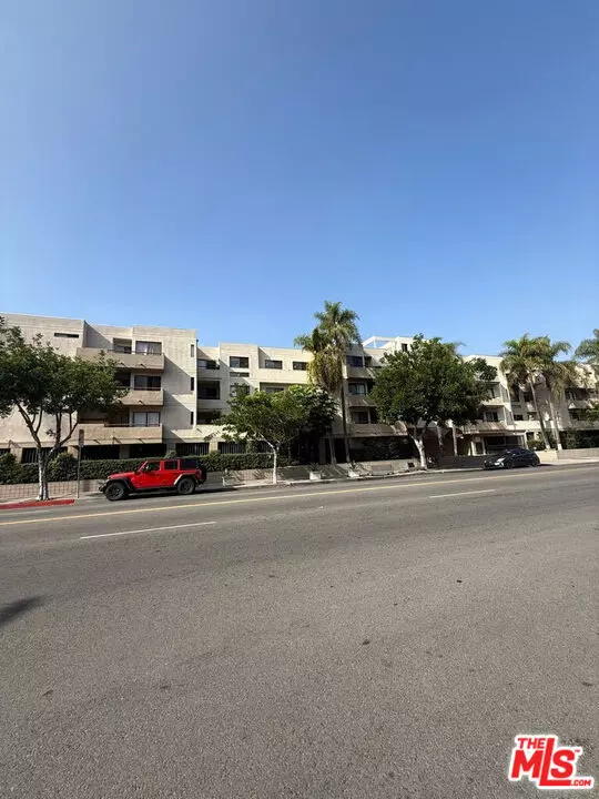 Los Angeles, CA 90020,435 S Virgil Ave #303