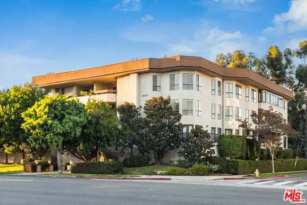 10409 Riverside Dr #203, Toluca Lake, CA 91602