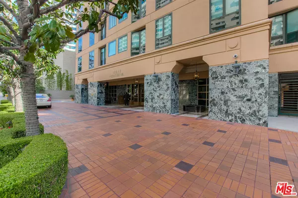 Los Angeles, CA 90024,10520 Wilshire Blvd #905