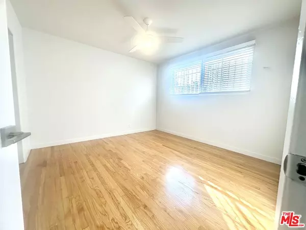 Los Angeles, CA 90048,8360 Blackburn Ave #7