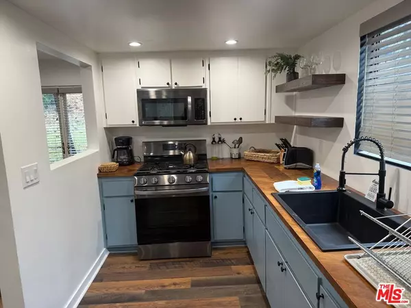 Big Bear City, CA 92314,202 Pineview Dr