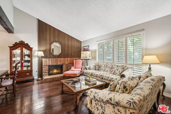 Porter Ranch, CA 91326,10621 Vanalden Ave