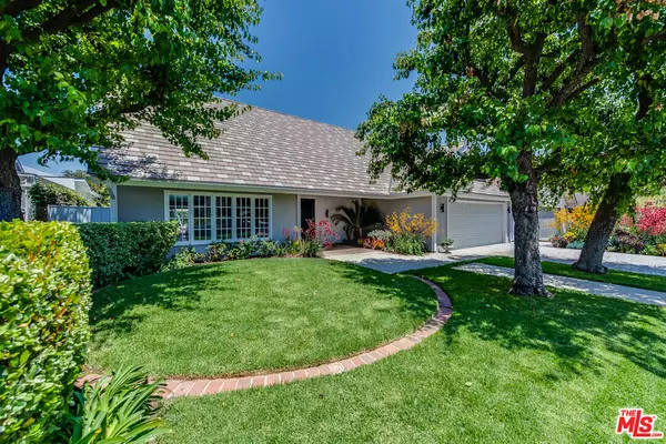 13133 Morrison St, Sherman Oaks, CA 91423