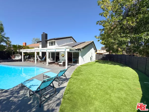 Woodland Hills, CA 91364,4327 Cezanne Ave