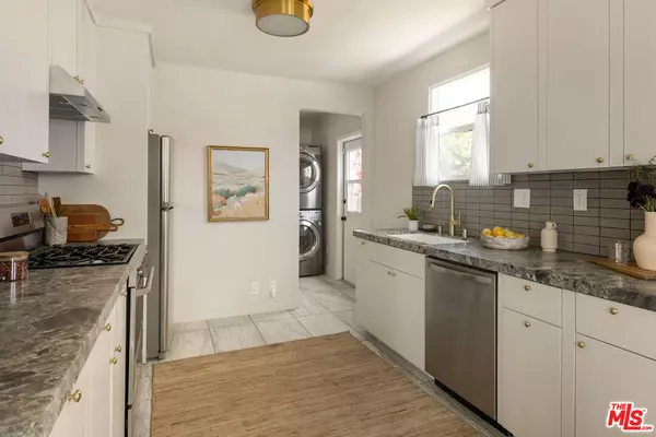 Los Angeles, CA 90016,3031 Virginia Rd