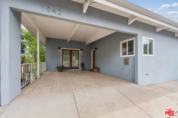 Los Angeles, CA 90065,1042 Olancha Dr