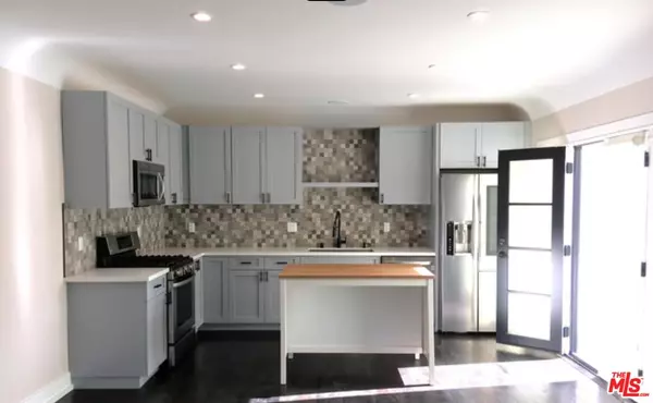 Los Angeles, CA 90019,1180 S Tremaine Ave