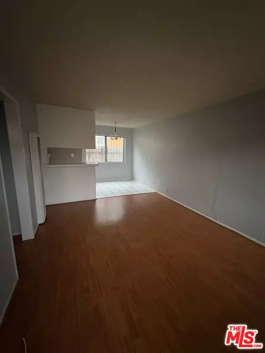 Los Angeles, CA 90006,961 S Kenmore Ave