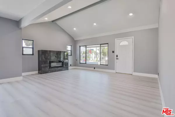 Los Angeles, CA 90047,7803 S Harvard Blvd