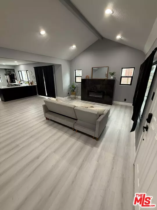 Los Angeles, CA 90047,7803 S Harvard Blvd