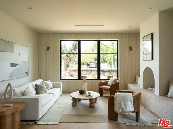 Valley Village, CA 91607,11748 La Maida St