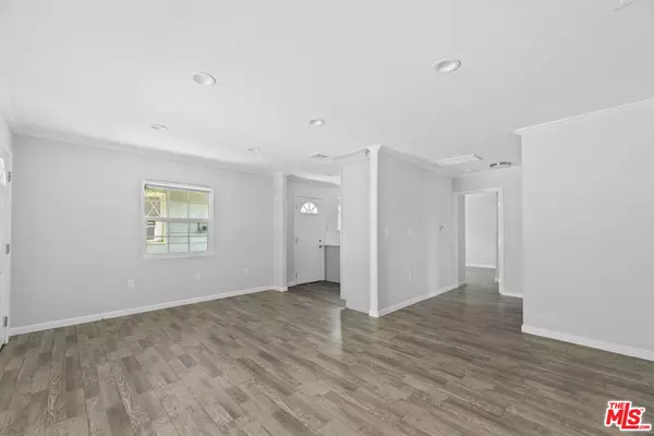 Burbank, CA 91505,1960 N Ontario Street