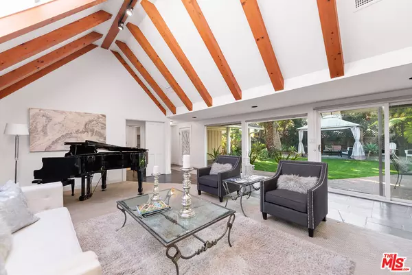 Los Angeles, CA 90034,3245 Provon Ln