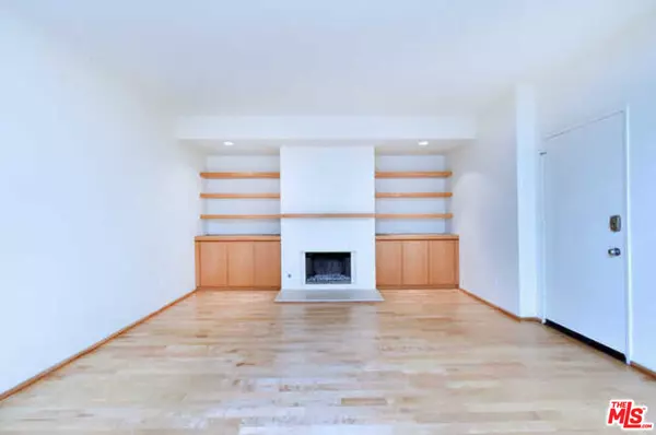 Beverly Hills, CA 90210,10045 Reevesbury Dr