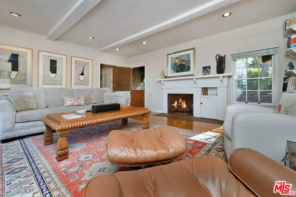 Sherman Oaks, CA 91403,15213 Del Gado Dr