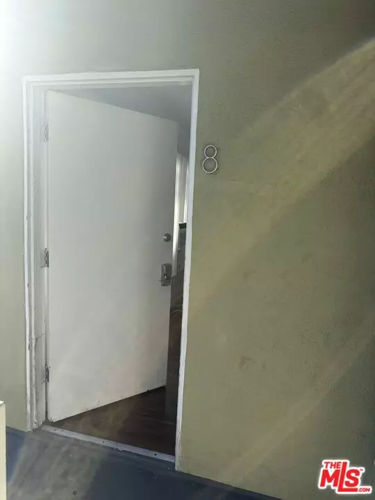 Los Angeles, CA 90035,1441 S Hayworth Ave #8