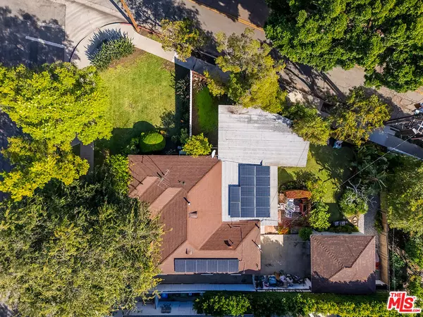 Los Angeles, CA 90049,11332 Chenault St