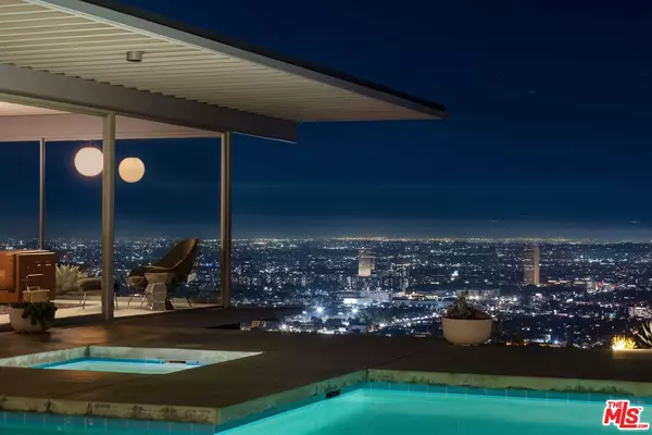 Los Angeles, CA 90069,1635 Woods Dr