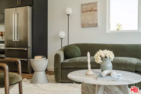 Los Angeles, CA 90065,3860 N Riley Ln